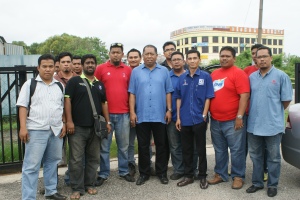 Barisan Pemuda Kuantan bersama Dato' TKB.